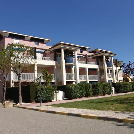 Cosy Avec Terrasse A 100m De La - 4 Couchages, Parking, Animaux Acceptes - Fr-1-251-572 *