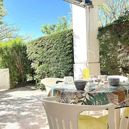 Cosy Avec Terrasse A 100m De La - 4 Couchages, Parking, Animaux Acceptes - Fr-1-251-572 Апартаменти *