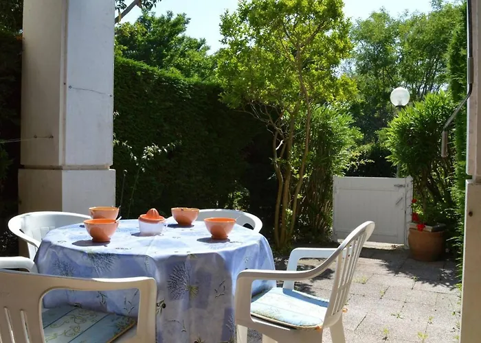 Cosy Avec Terrasse A 100m De La - 4 Couchages, Parking, Animaux Acceptes - Fr-1-251-572 Apartment *