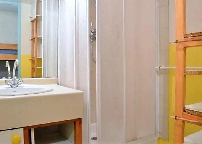 Cosy Avec Terrasse A 100m De La - 4 Couchages, Parking, Animaux Acceptes - Fr-1-251-572 * Le Lavandou